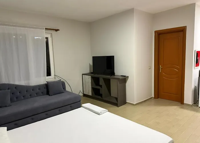 Rooftop Gallery Tiran